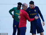 葡萄牙男足备战欧预赛 C罗积极训练