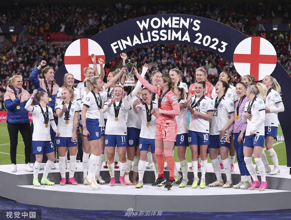 [女足欧美杯]英格兰女足点球4-2巴西 夺首届冠军